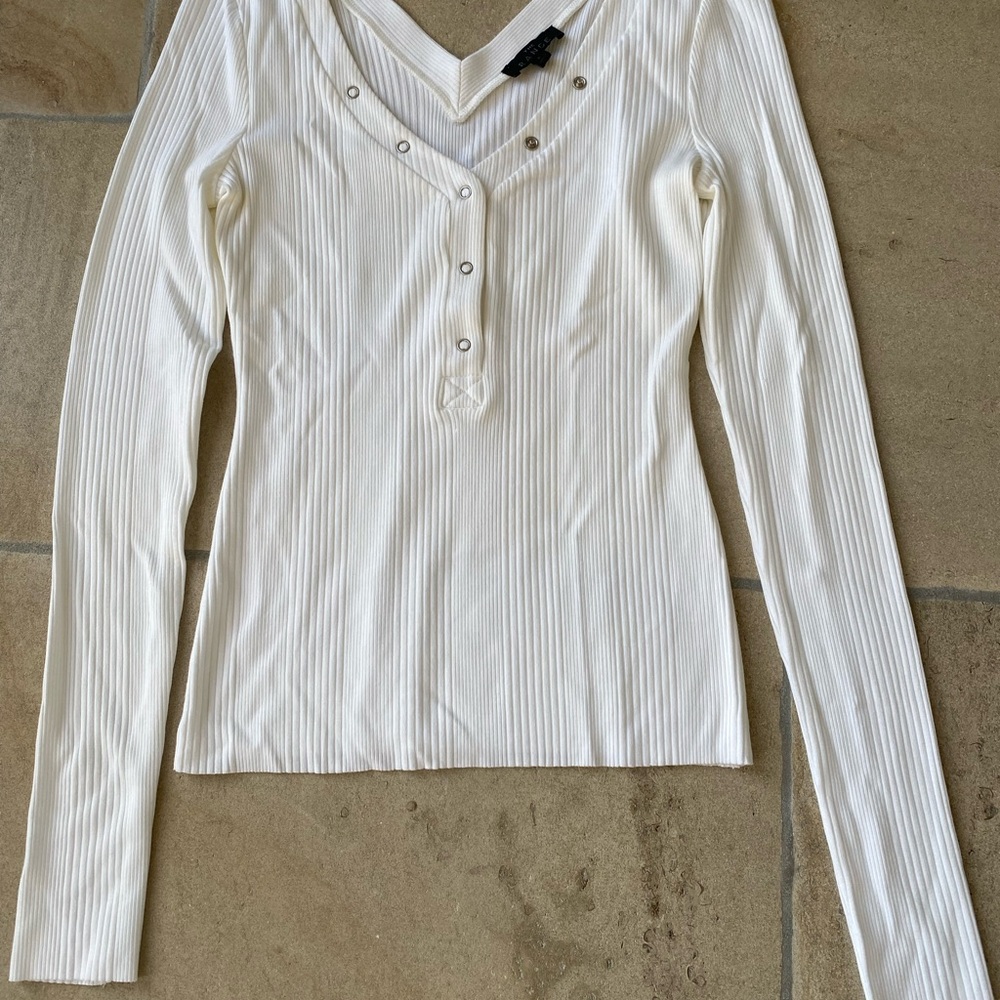 Elegant White Long Sleeve Ribbed Top